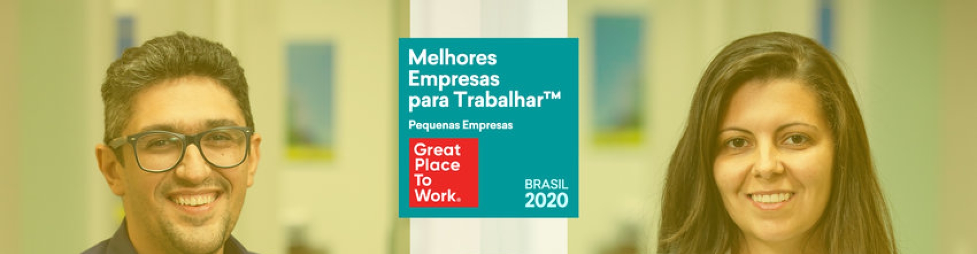 Equipe da Barenbrug do Brasil celebrando a conquista do 15º lugar no ranking GPTW, demonstrando um ambiente de trabalho colaborativo e positivo.